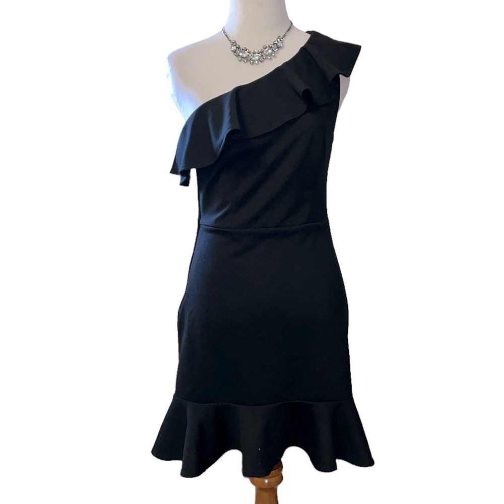 Black, one shoulder ruffle top dress, size 5/6, new